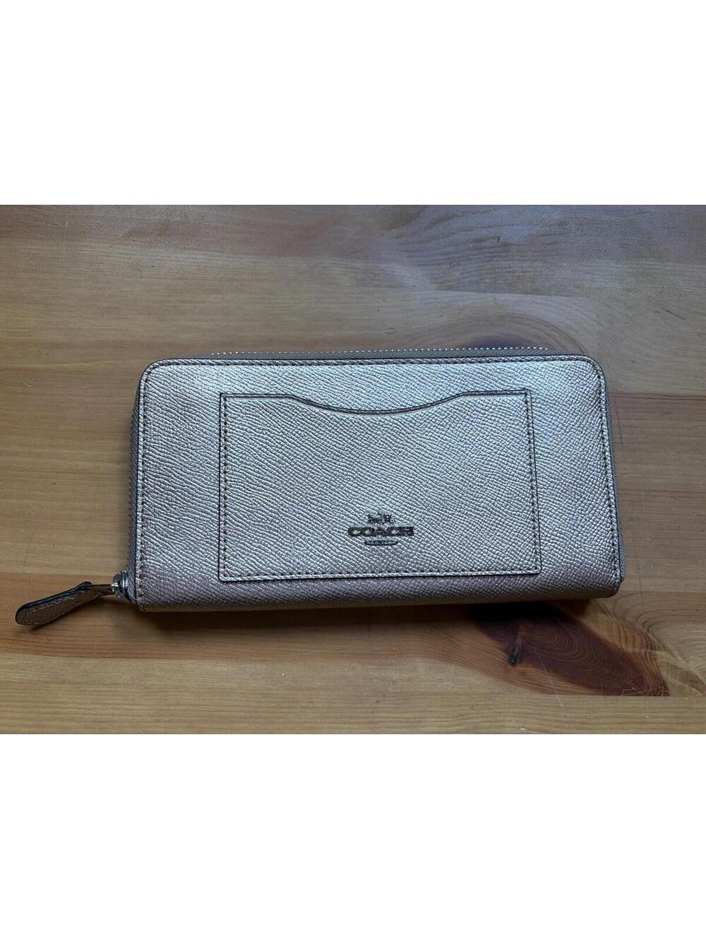 Coach F21068 Platinum Gold Crossgrain Leather Zip Around Wallet NWT